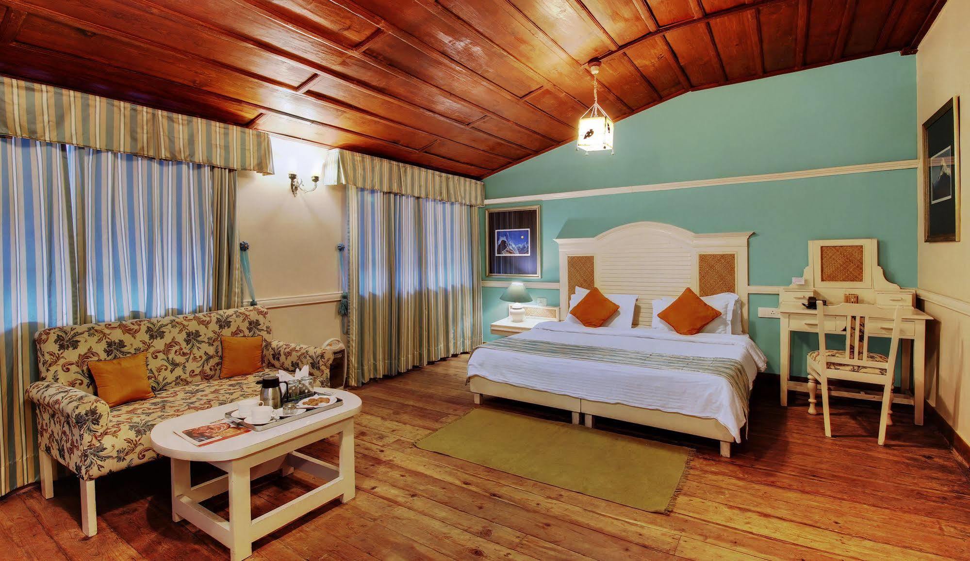 เชฟรอนแฟร์เฮเว่น Hotel ไนนิตาล ภายนอก รูปภาพ
